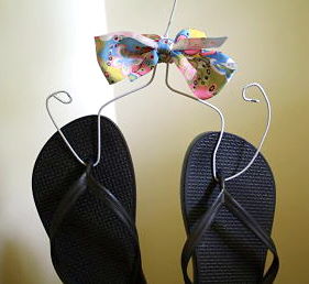 DIY Flip flop hanger