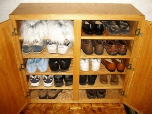 Wooden shoe cabinet